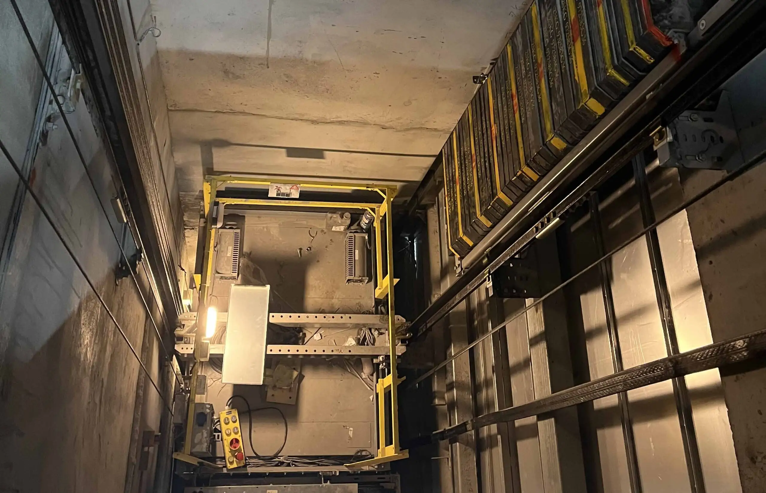 Elevator Maintenance: Safety, Costs, and Tools - Dazen Elevator